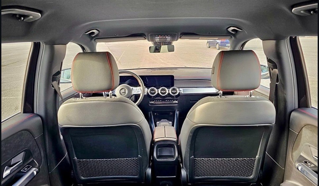 Mercedes-Benz EQB 10