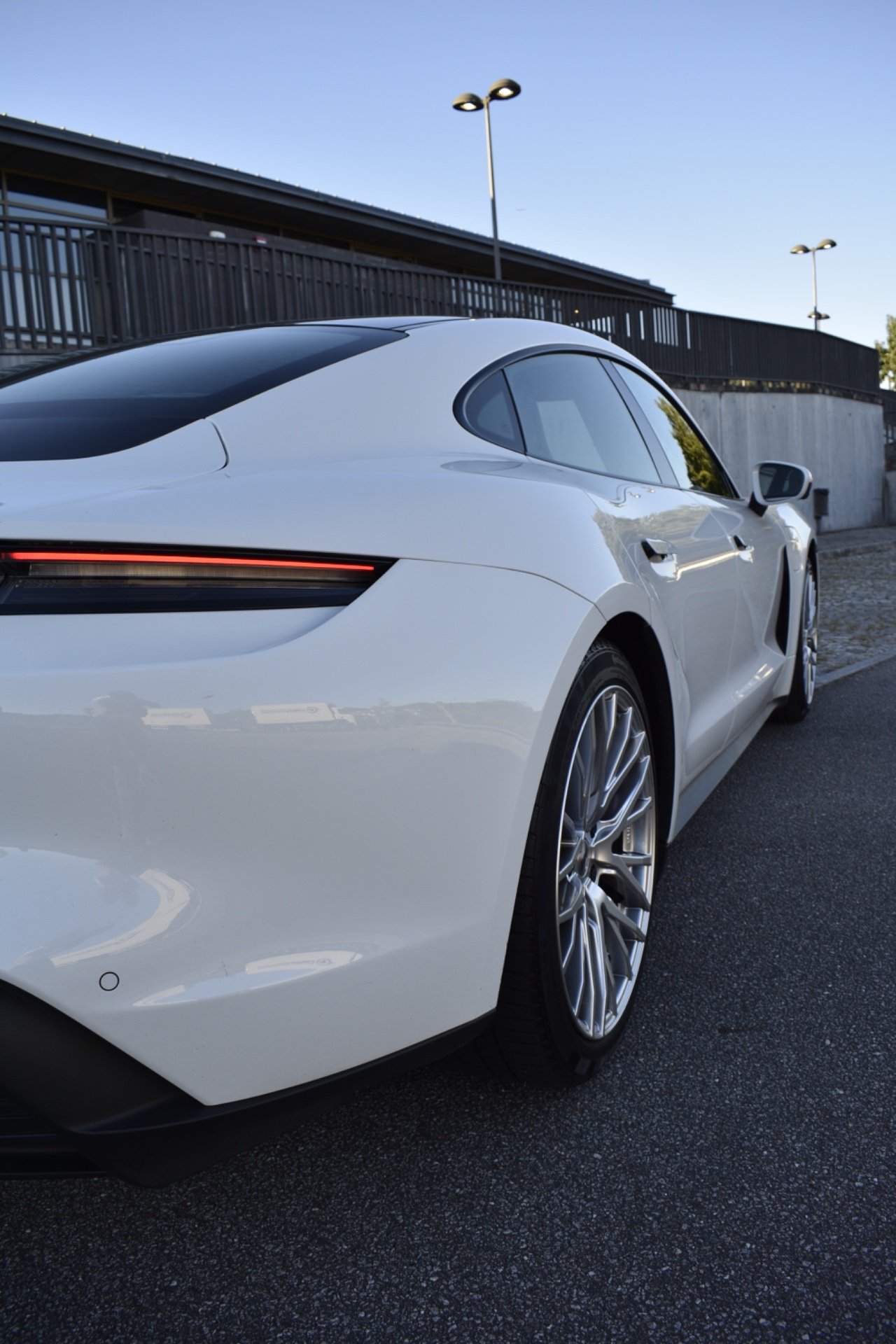 Porsche Taycan 12