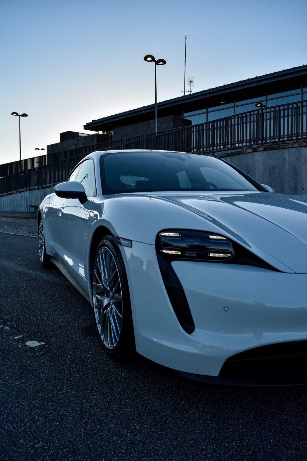 Porsche Taycan 4