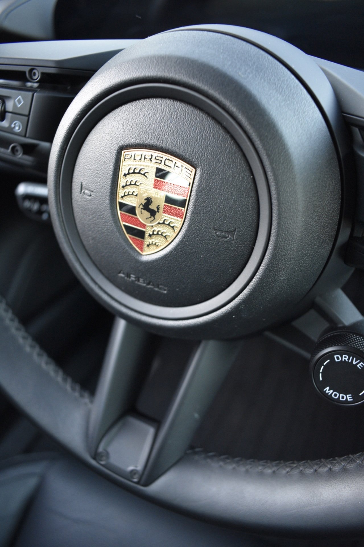 Porsche Taycan 16